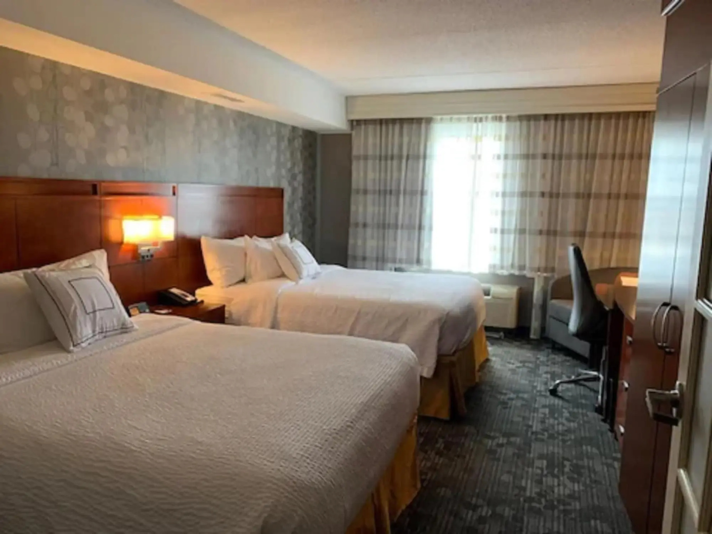 Foto - Courtyard by Marriott London