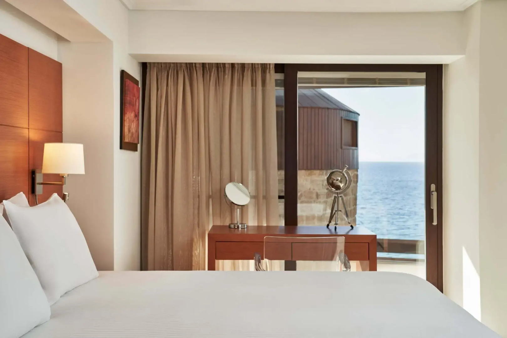 Photo - Bellevue On The Beach Suites