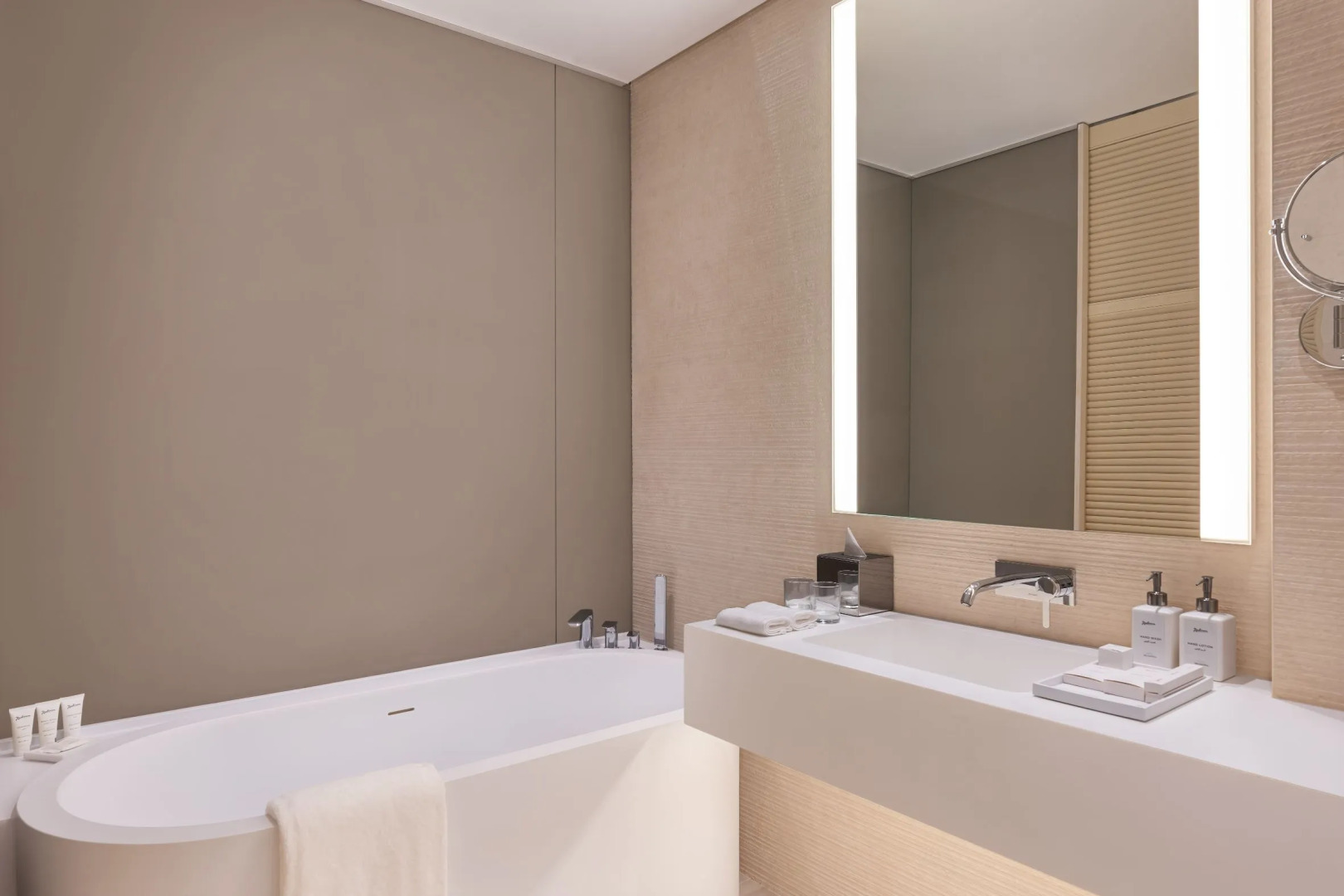 Photo - Radisson Beach Resort Palm Jumeirah