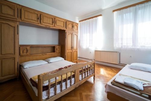 Holiday Home Pozitiva