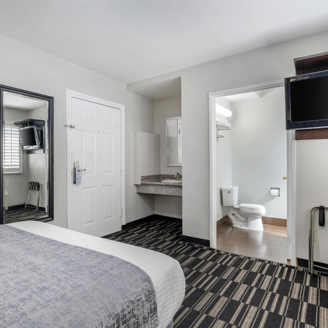 Photo - SureStay Hotel by Best Western Beverly Hills West LA