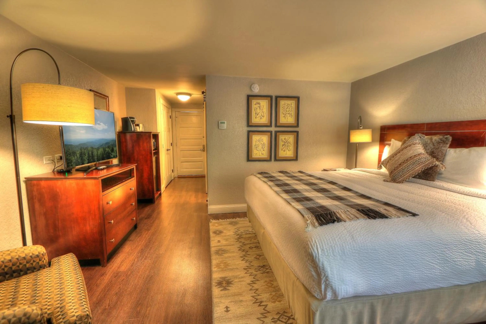 Photo - River Edge Inn