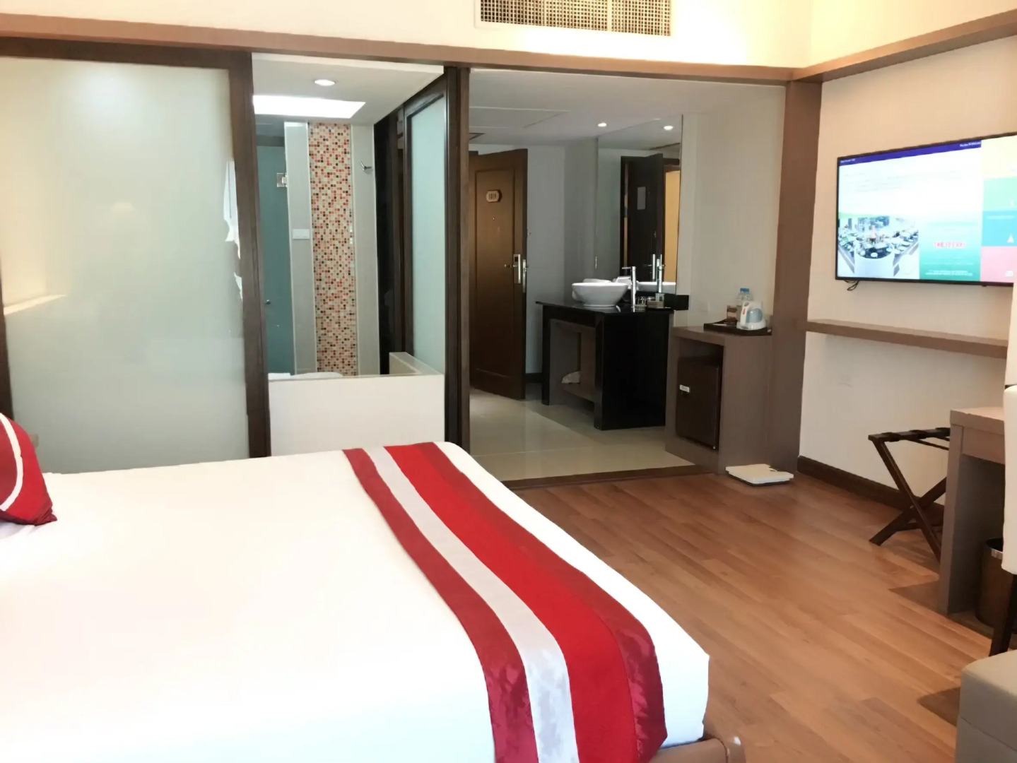 Photo - Chiangmai Grandview Hotel & Convention Center