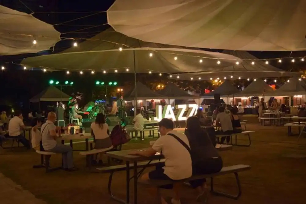 Photo - Food District Hostel - Ortigas Kapitolyo