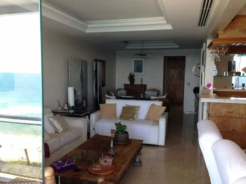 Photo - Flat Barrabella