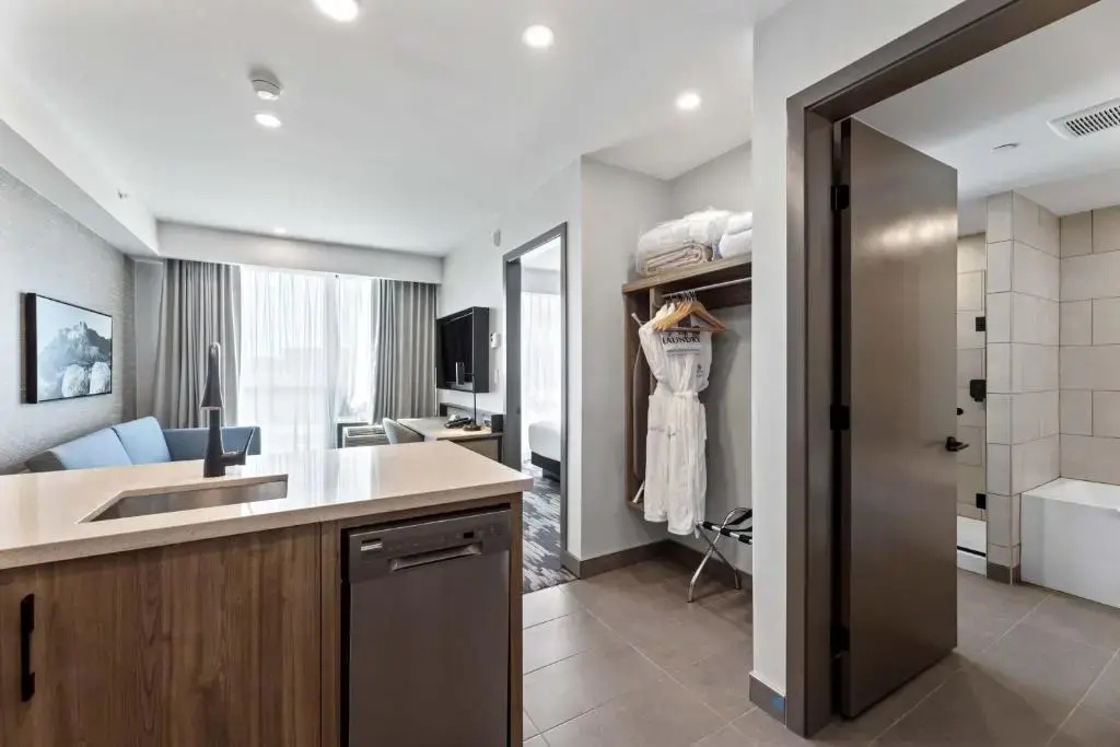 Photo - Sandman Signature Dallas Las Colinas Hotel & Suites