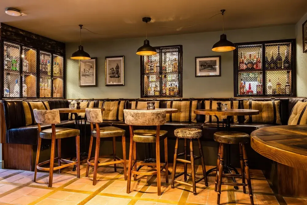 Photo - Greyhound Hotel