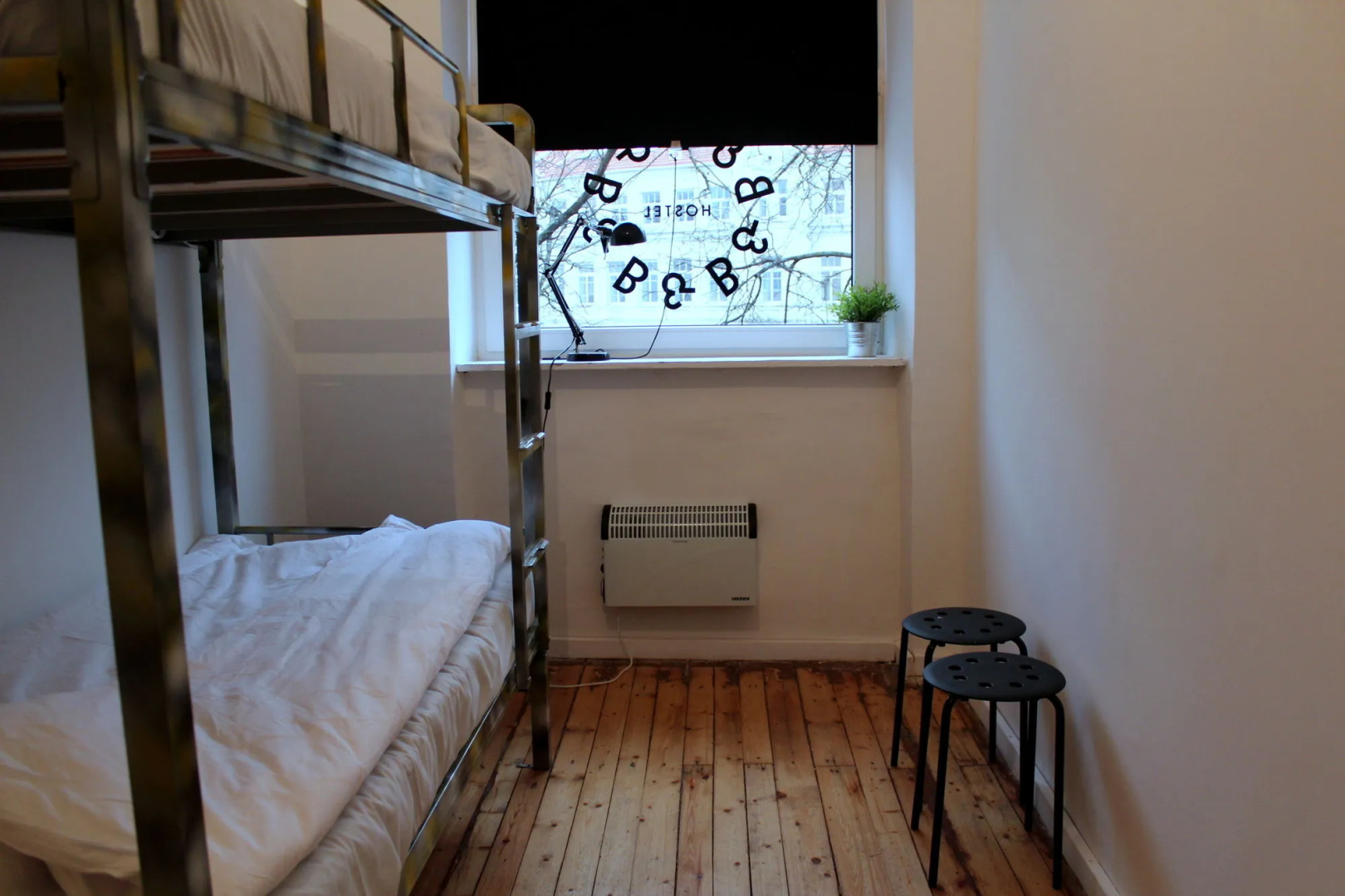 Hostel B&B&B&B&B - Adult Only — фото 1