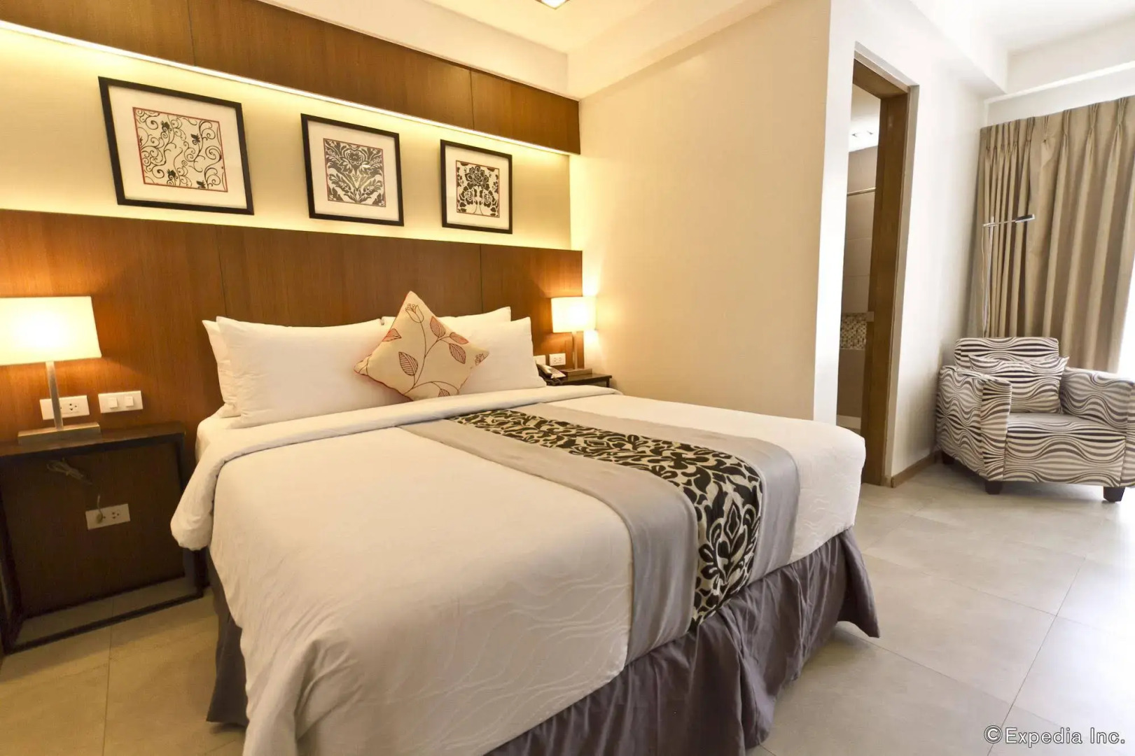 Photo - St Mark Hotel