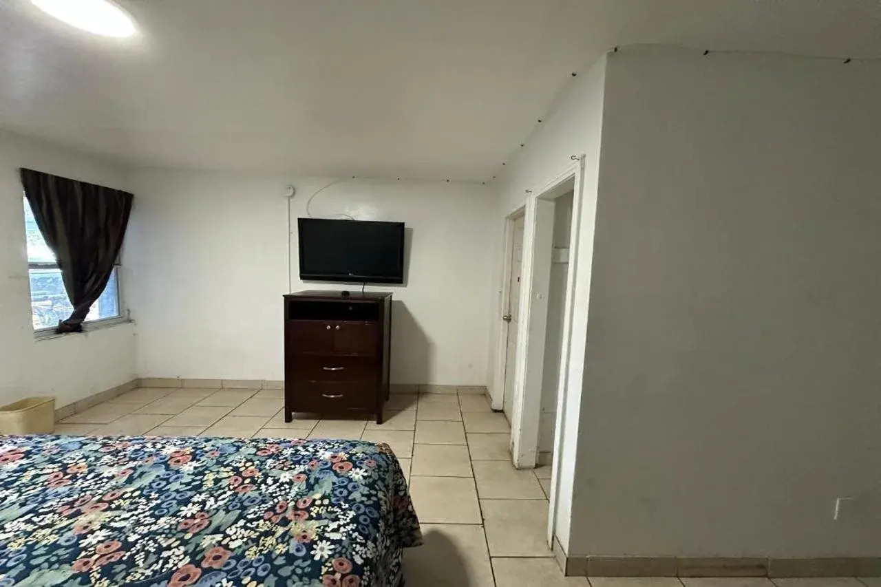 Photo - Antigua Motel by OYO Tampa US - 41