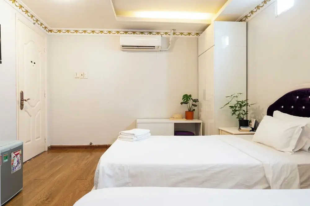 Foto - CROWNE MEOW BÙI VIỆN HOTEl 2
