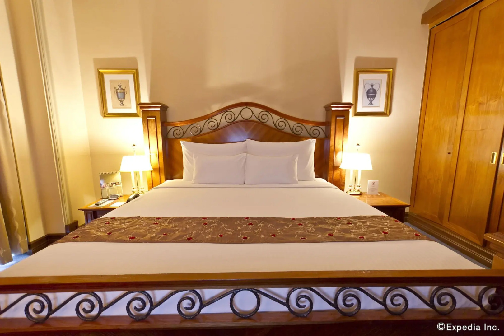 Photo - Waterfront Cebu City Hotel & Casino