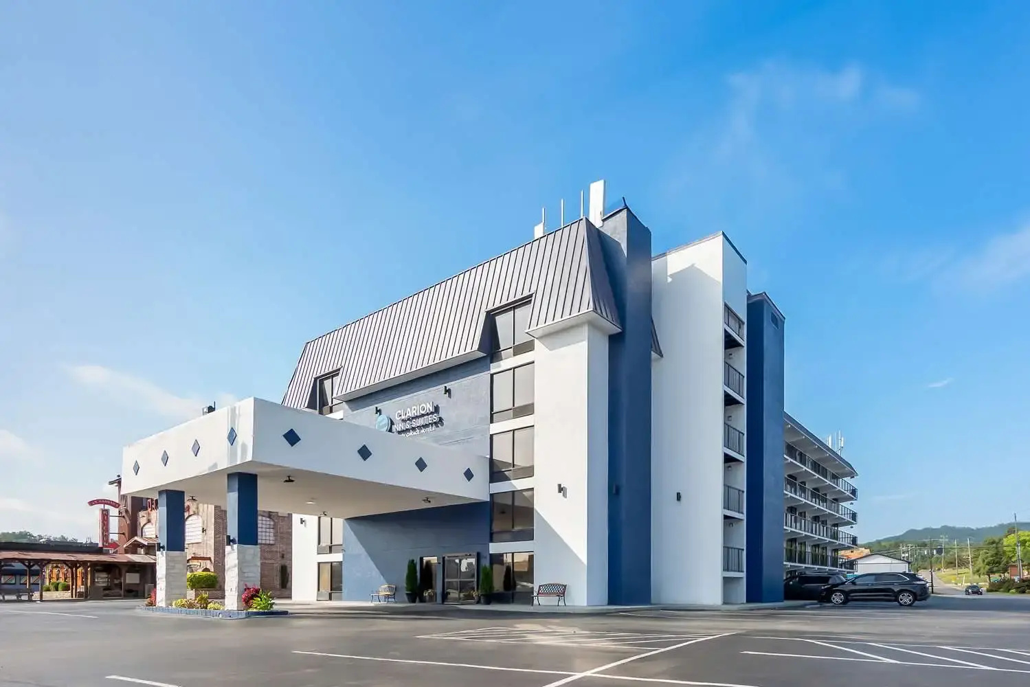 Photo - Clarion Inn & Suites near the Leconte Center Pigeon Forge
