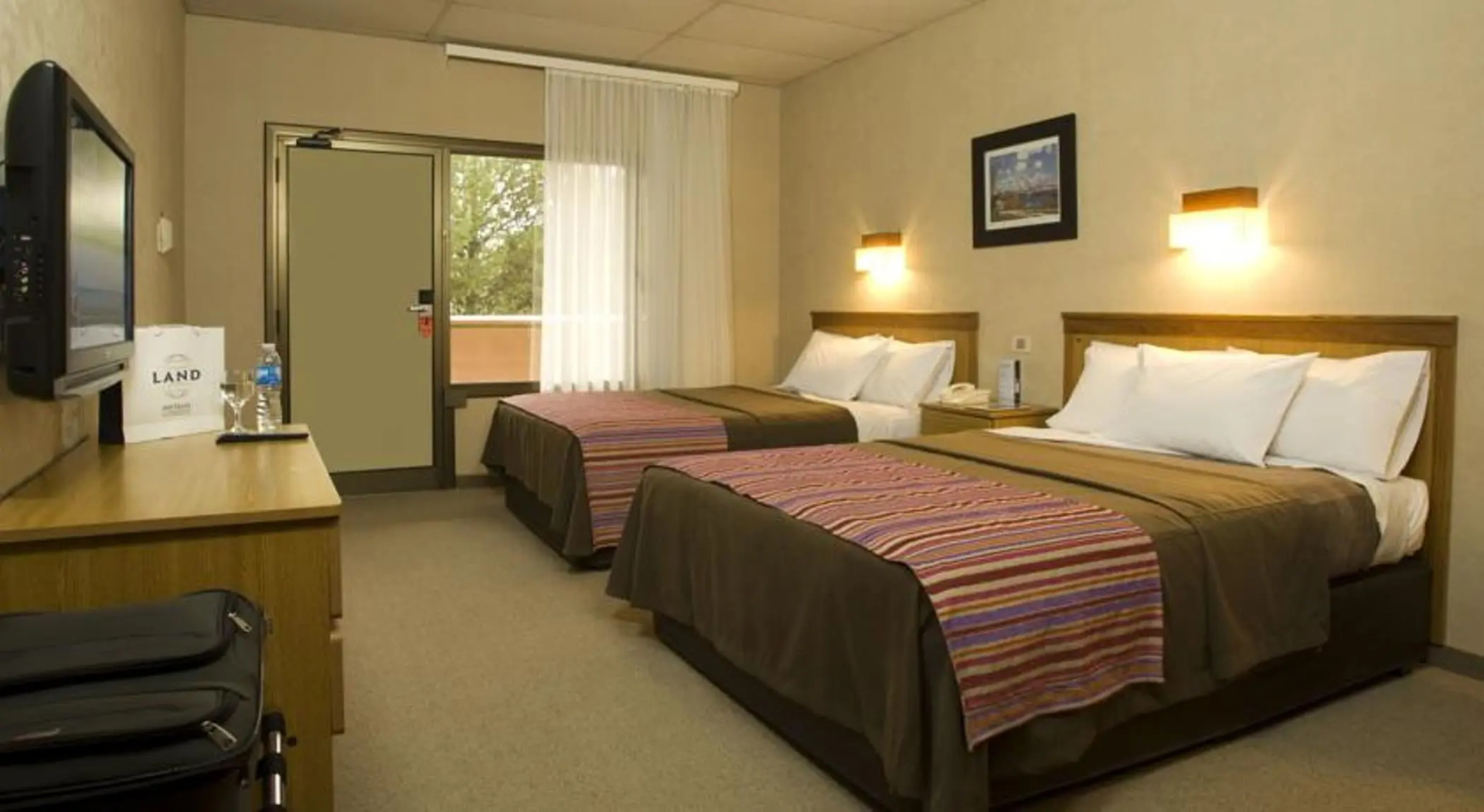 Photo - Land Express Neuquén Hotel