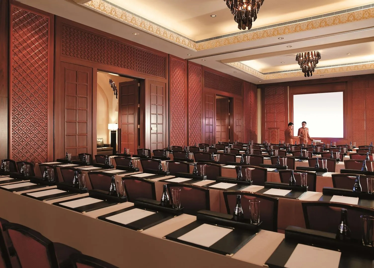 Photo - Shangri-La's Barr Al Jissah Resort & Spa — Al Waha Hotel