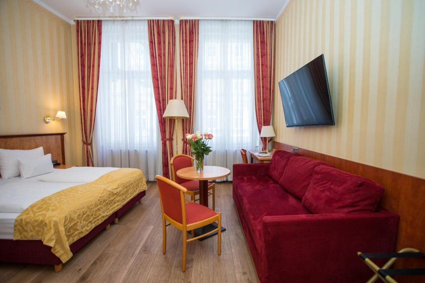 Foto - Opera Suites - Self Check-in