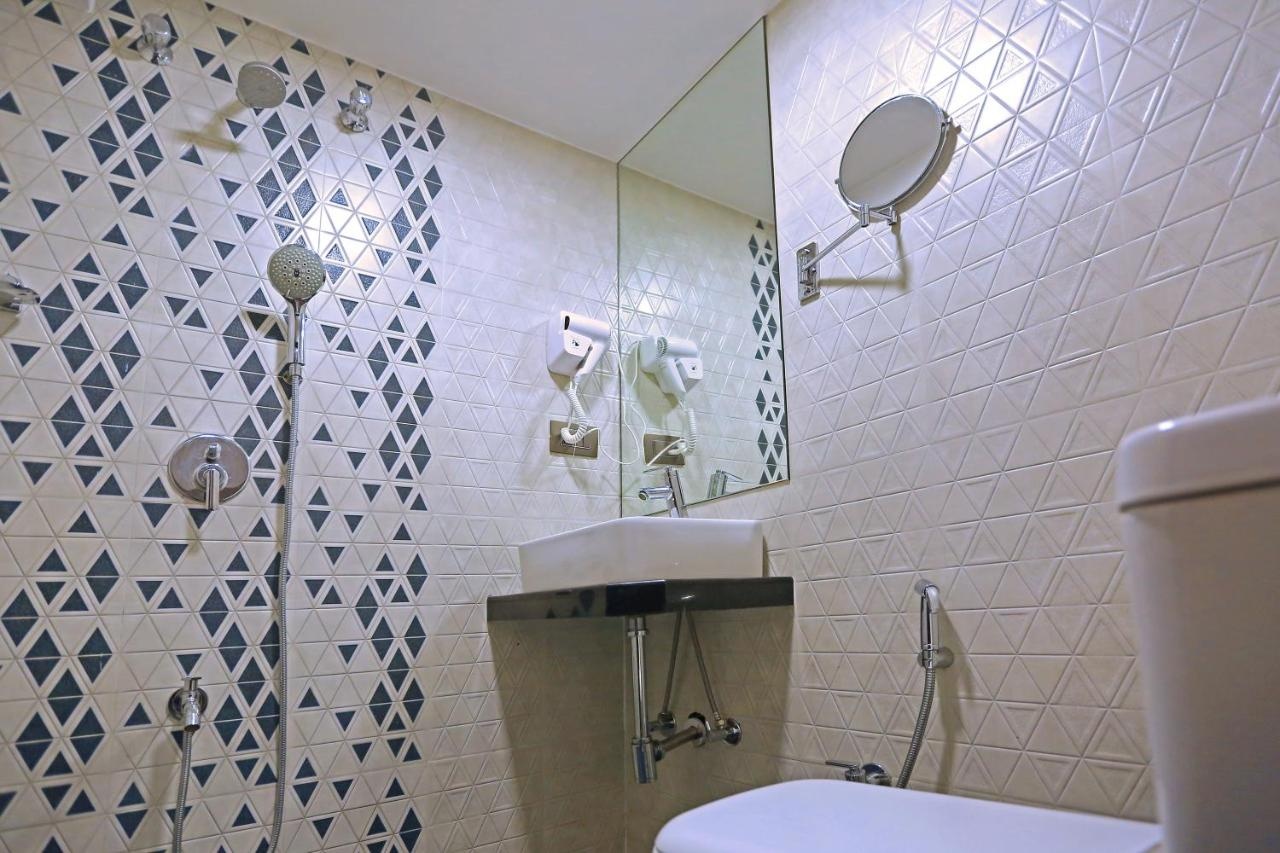 Photo - Gulf Hotel Colaba