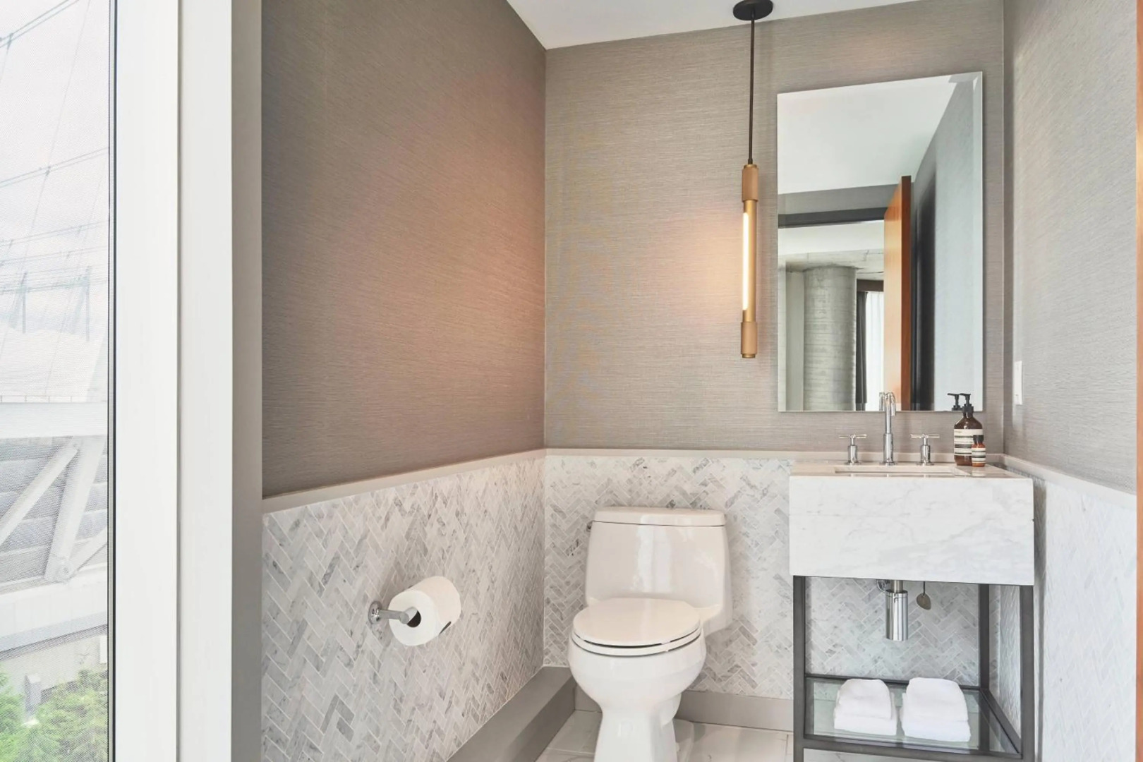 Photo - the DOUGLAS, Autograph Collection