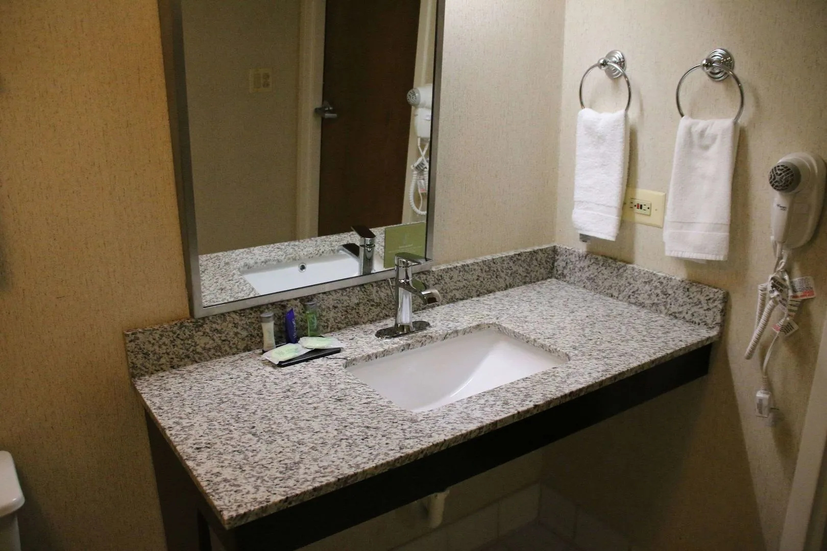Foto - Sleep Inn near Great Lakes Naval Base
