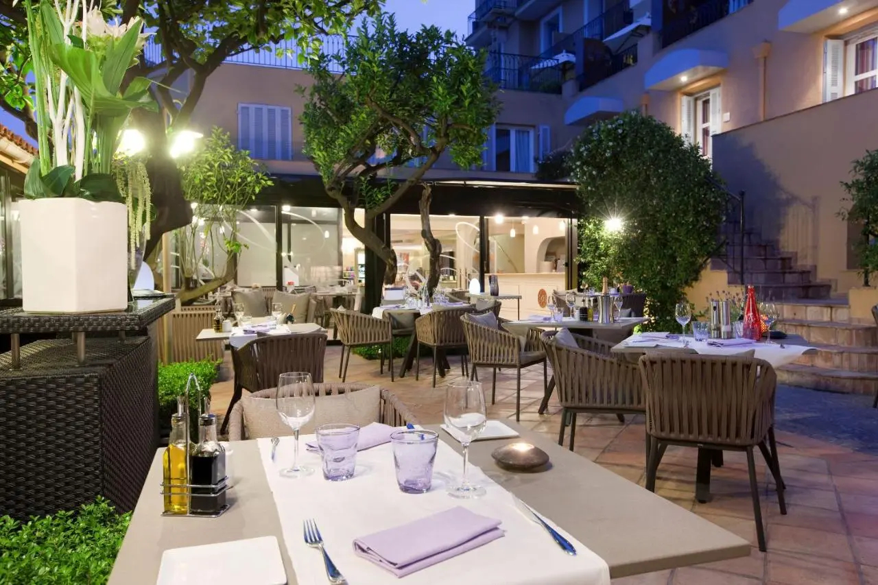 Photo - Hôtel La Pérouse Nice Baie des Anges