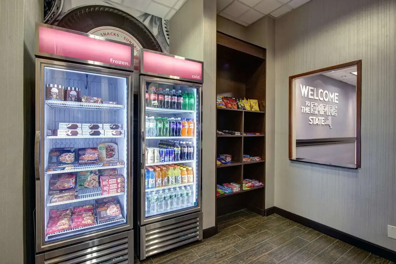 Photo - Hampton Inn & Suites By Hilton - Rockville Centre