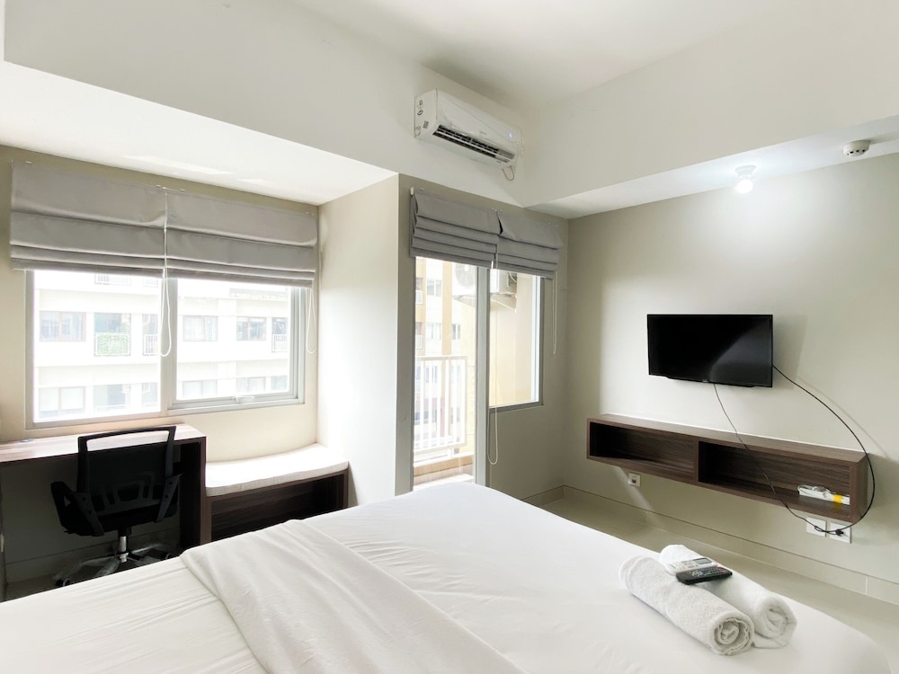 Simply Look Studio at LRT City Jatibening Apartment