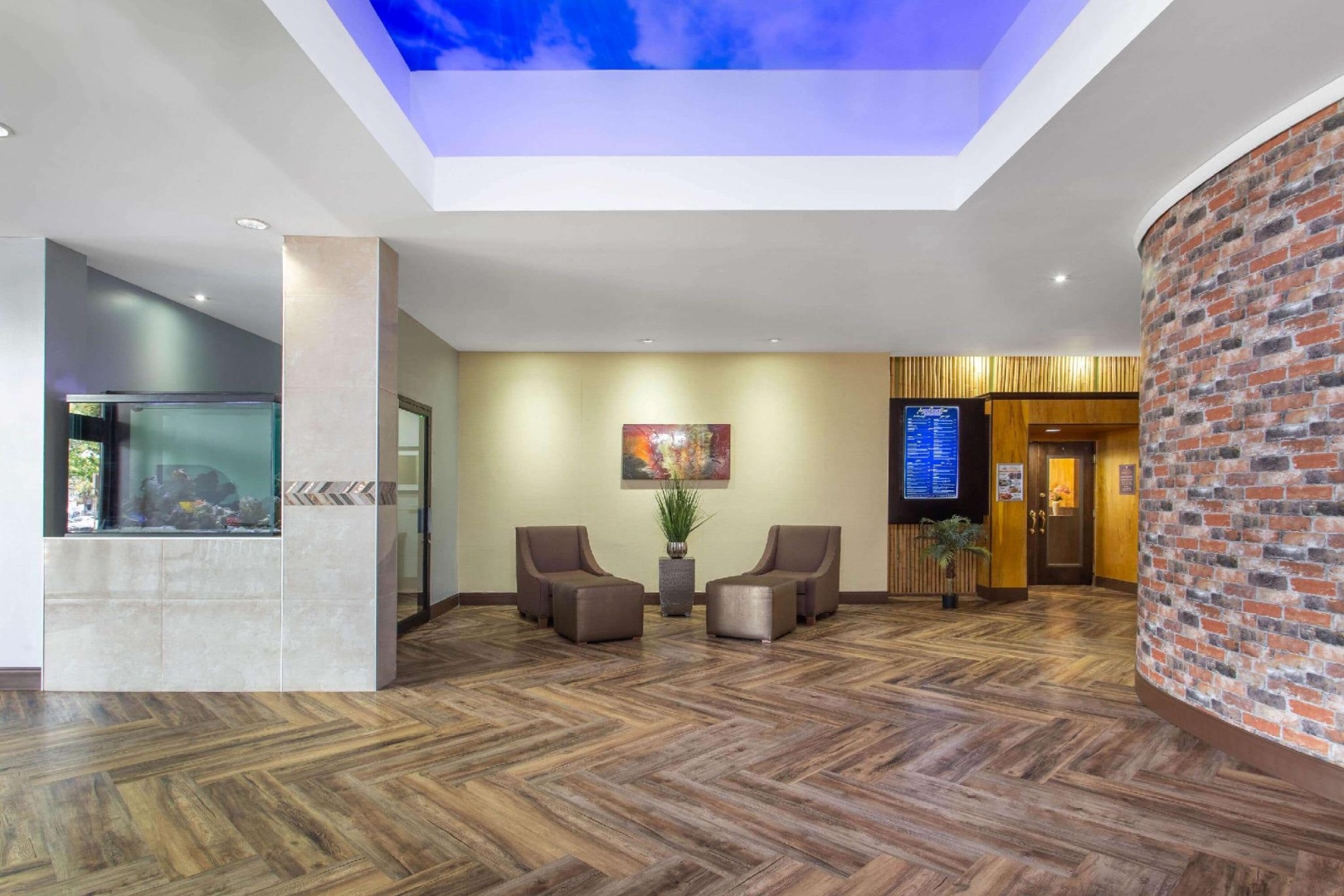 Photo - Ramada by Wyndham Tampa Airport Westshore