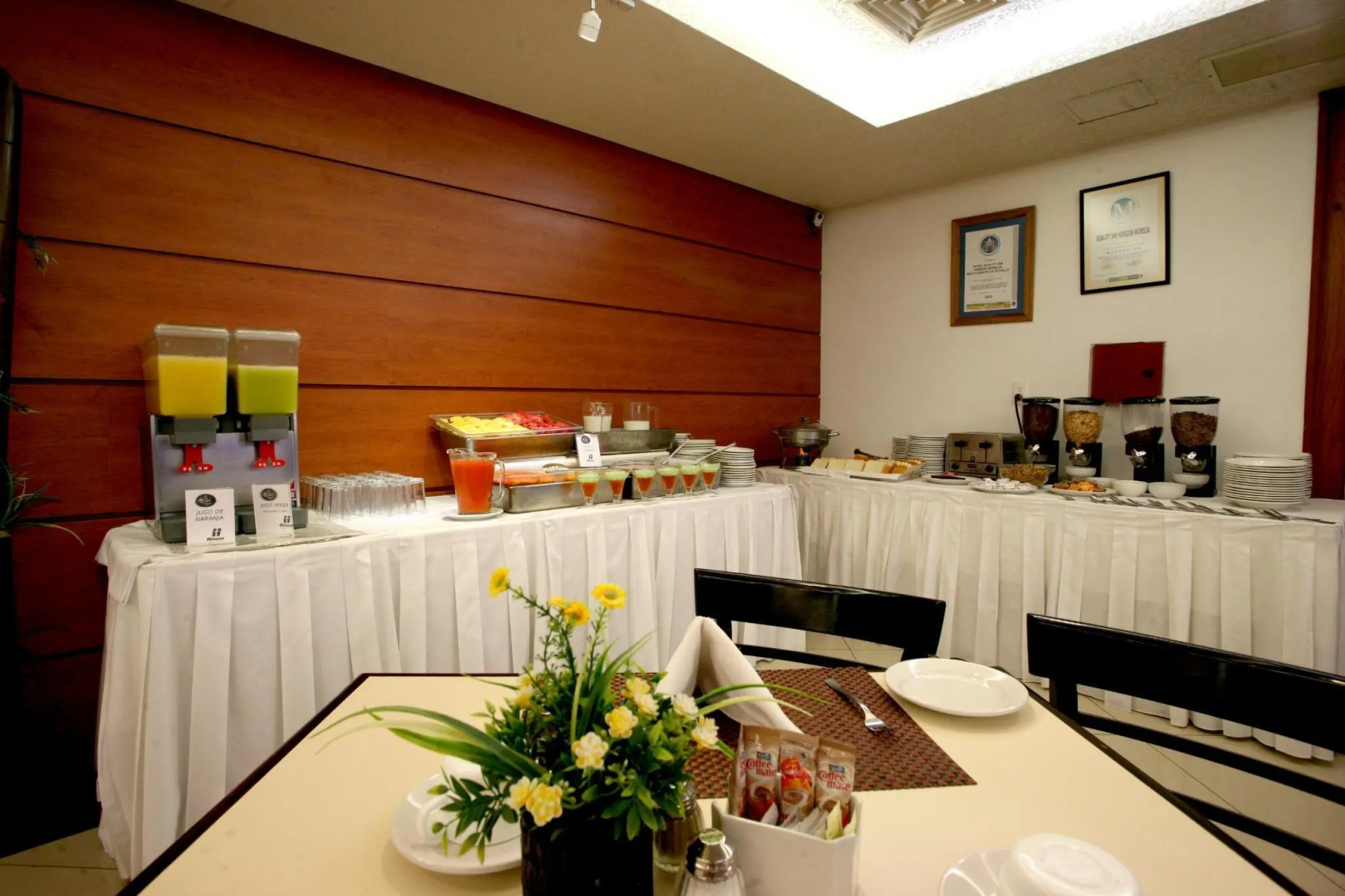 Photo - Hotel Horizon and Convention Center