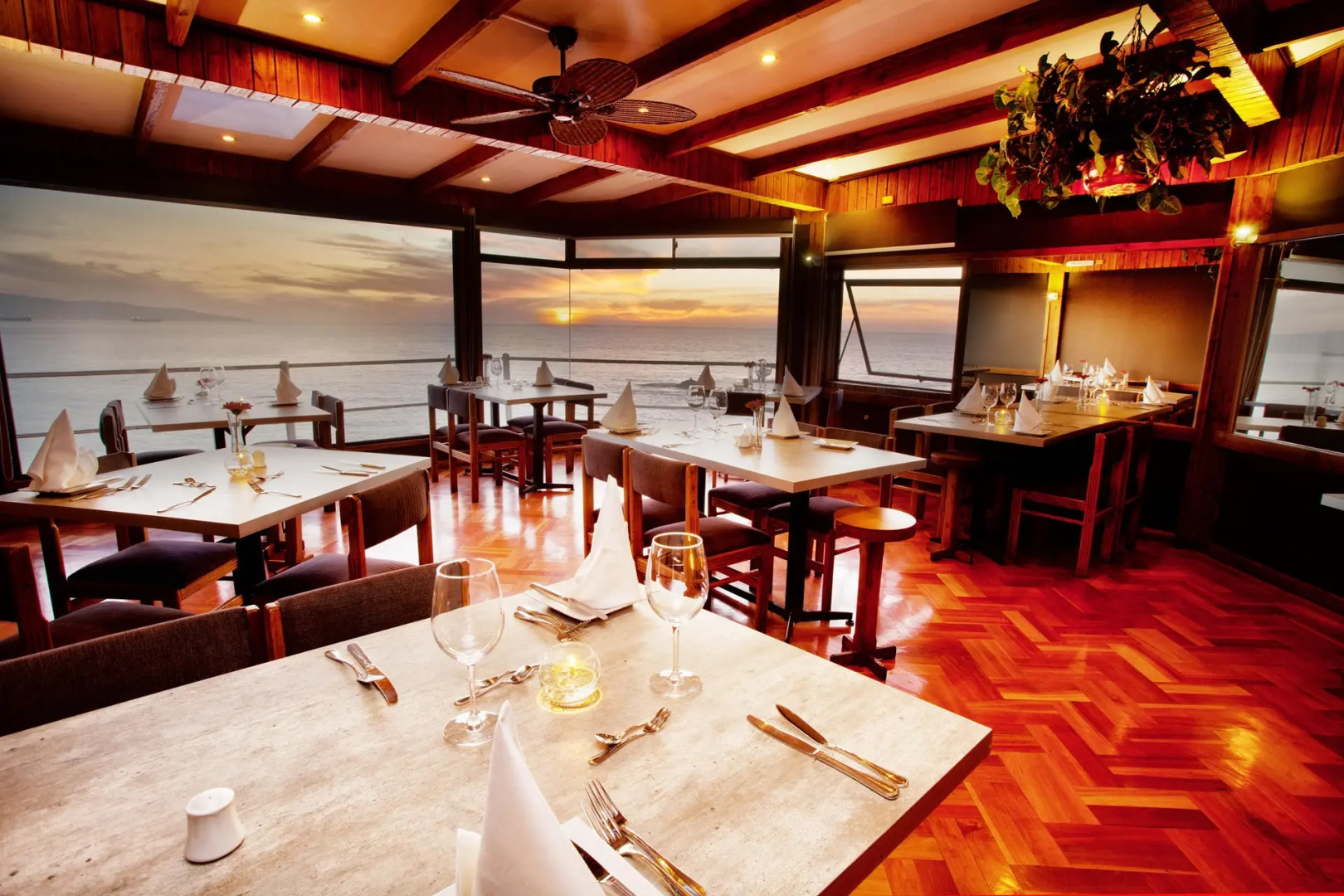 Photo - Hotel Oceanic