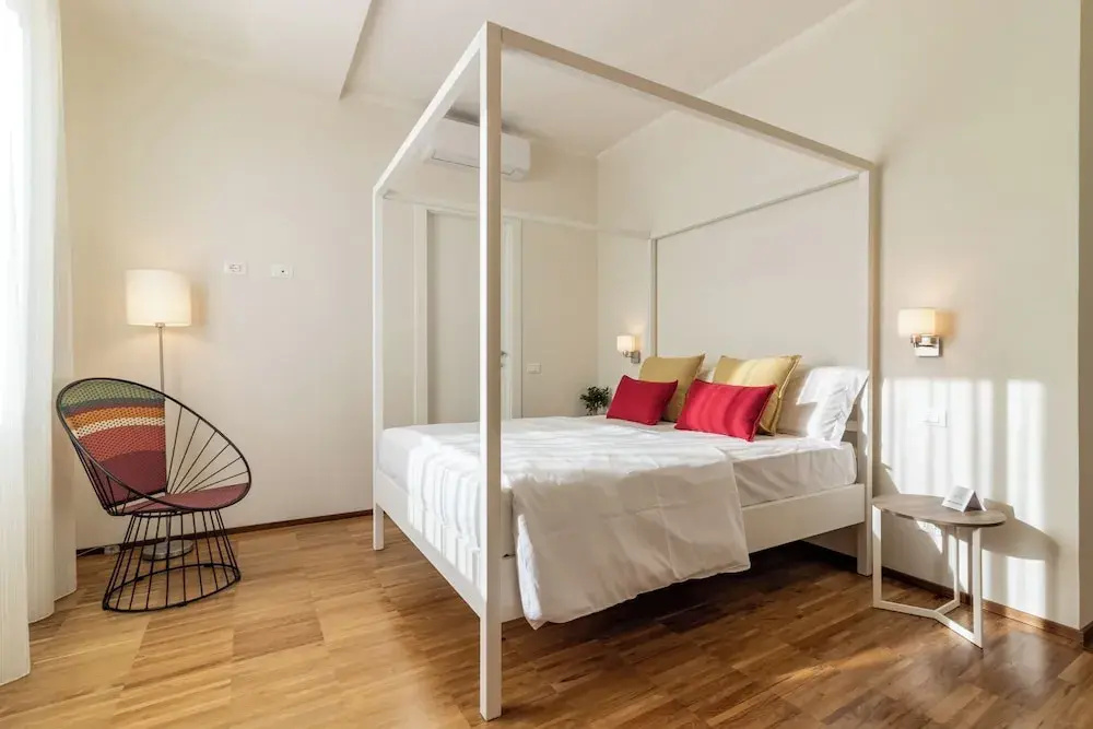 Photo - Il Faro Luxury Rooms & Lounge