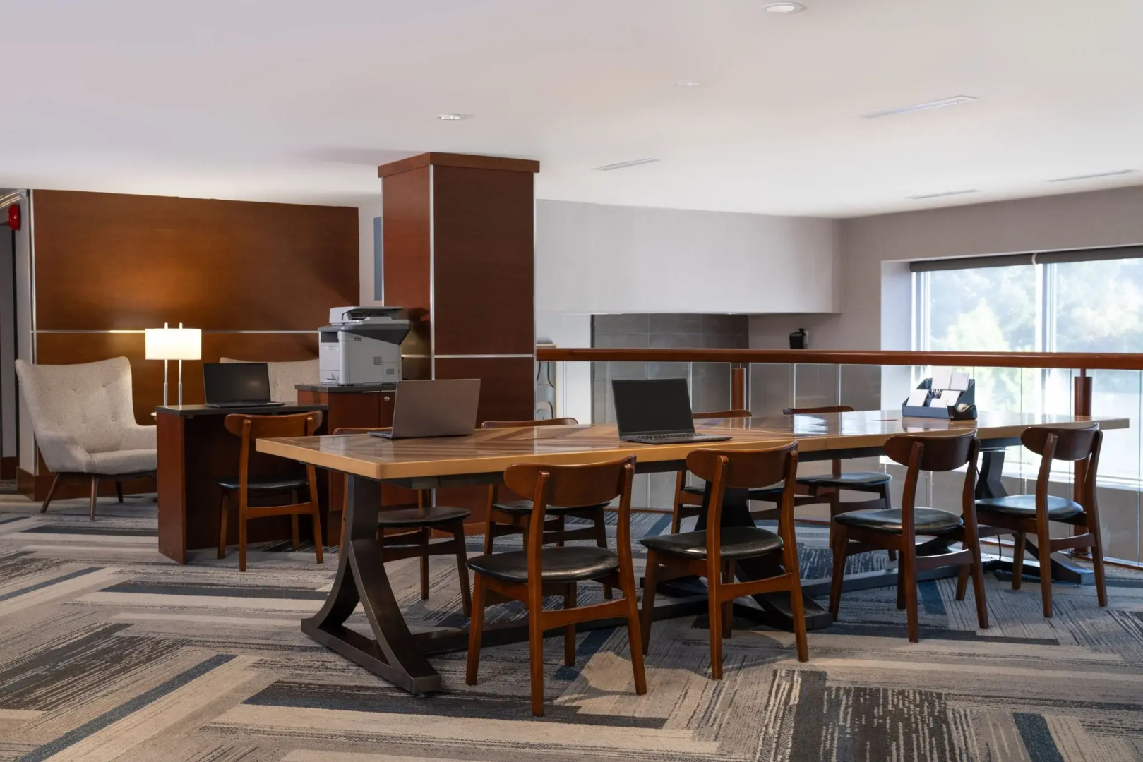 Photo - Four Points by Sheraton Victoria Gateway