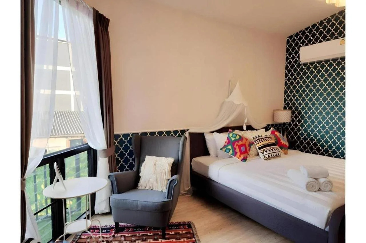 Photo - Capital O 75422 Million Pillows