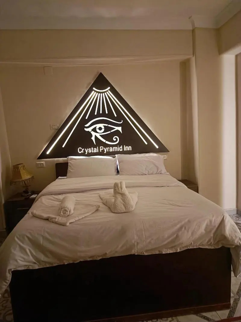 Crystal pyramid inn