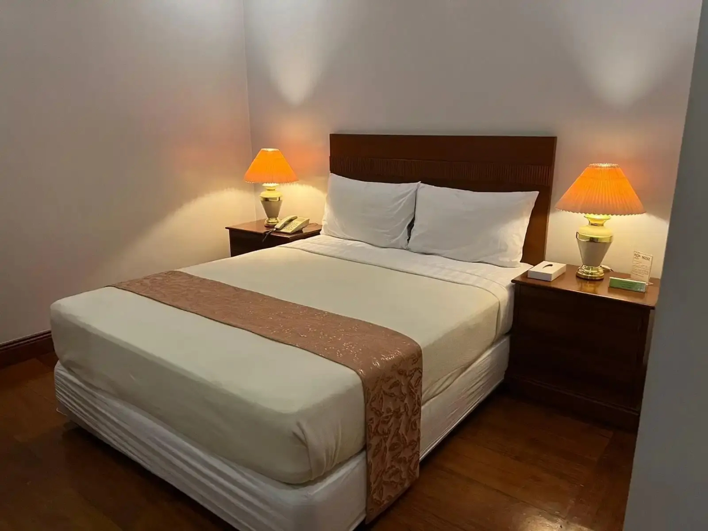 Foto - Townhouse OAK Makati Manila Near PNR Pasay Evangelista formerly VIP Suites