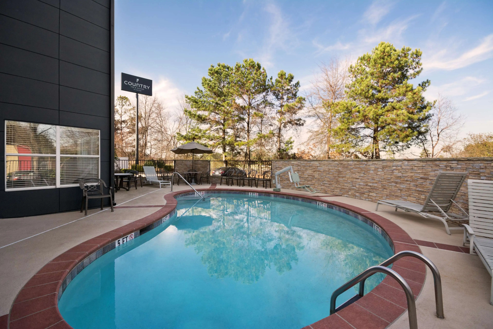 Foto - Baymont Inn & Suites by Wyndham Morrow - Atlanta I-75 South