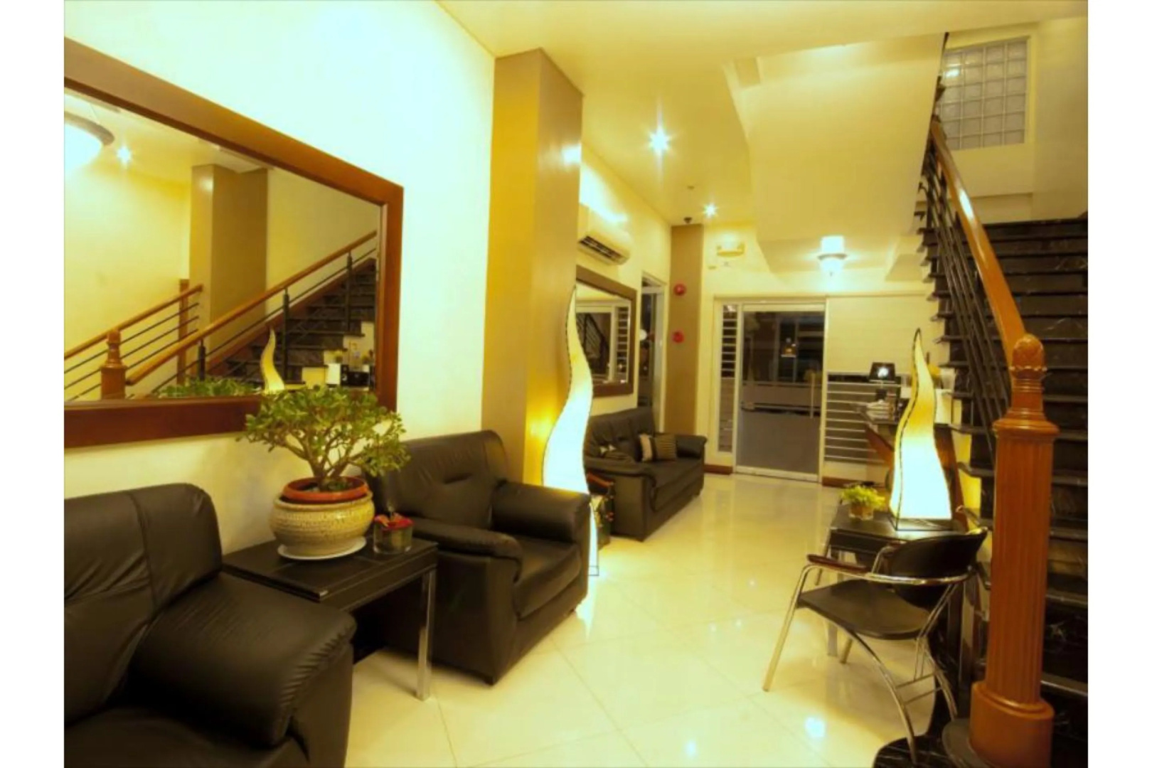 Photo - Townhouse OAK Metro Manila Nea Osmena Hw PNR Pasay