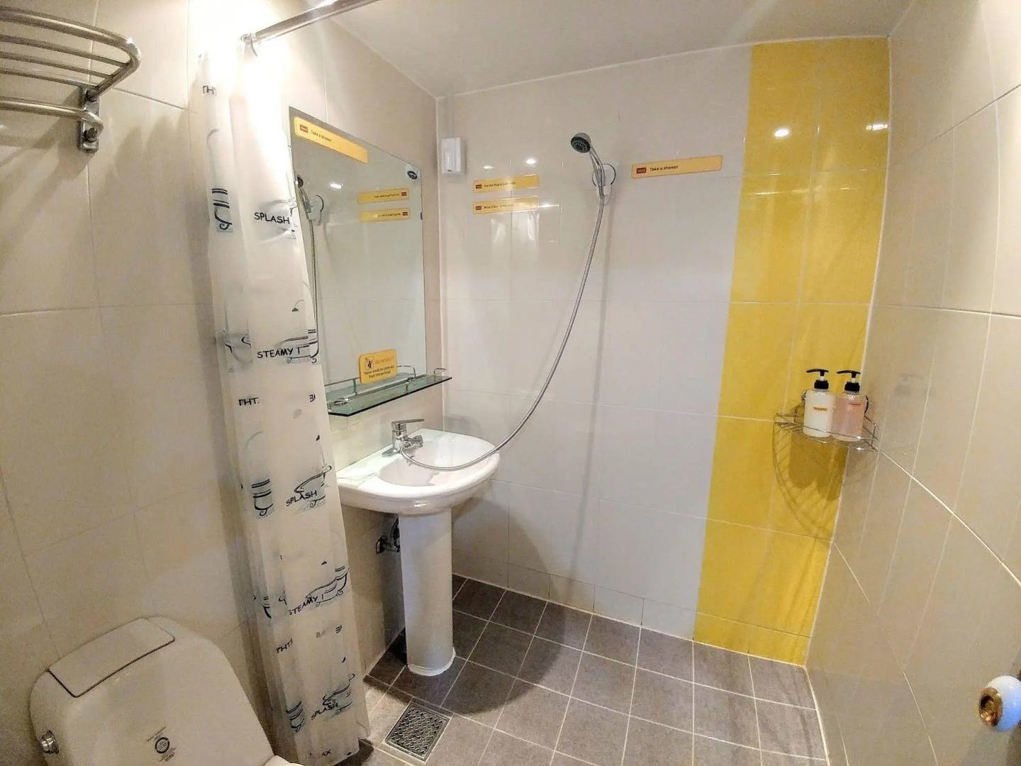 Foto - Hostel Tommy 50 off sale for 10th Anniversary on 2026