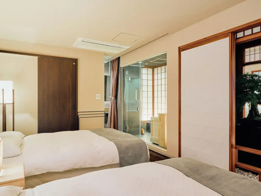 Photo - KONJAKUSO Osaka Tempozan KANOH  SHOHAKU