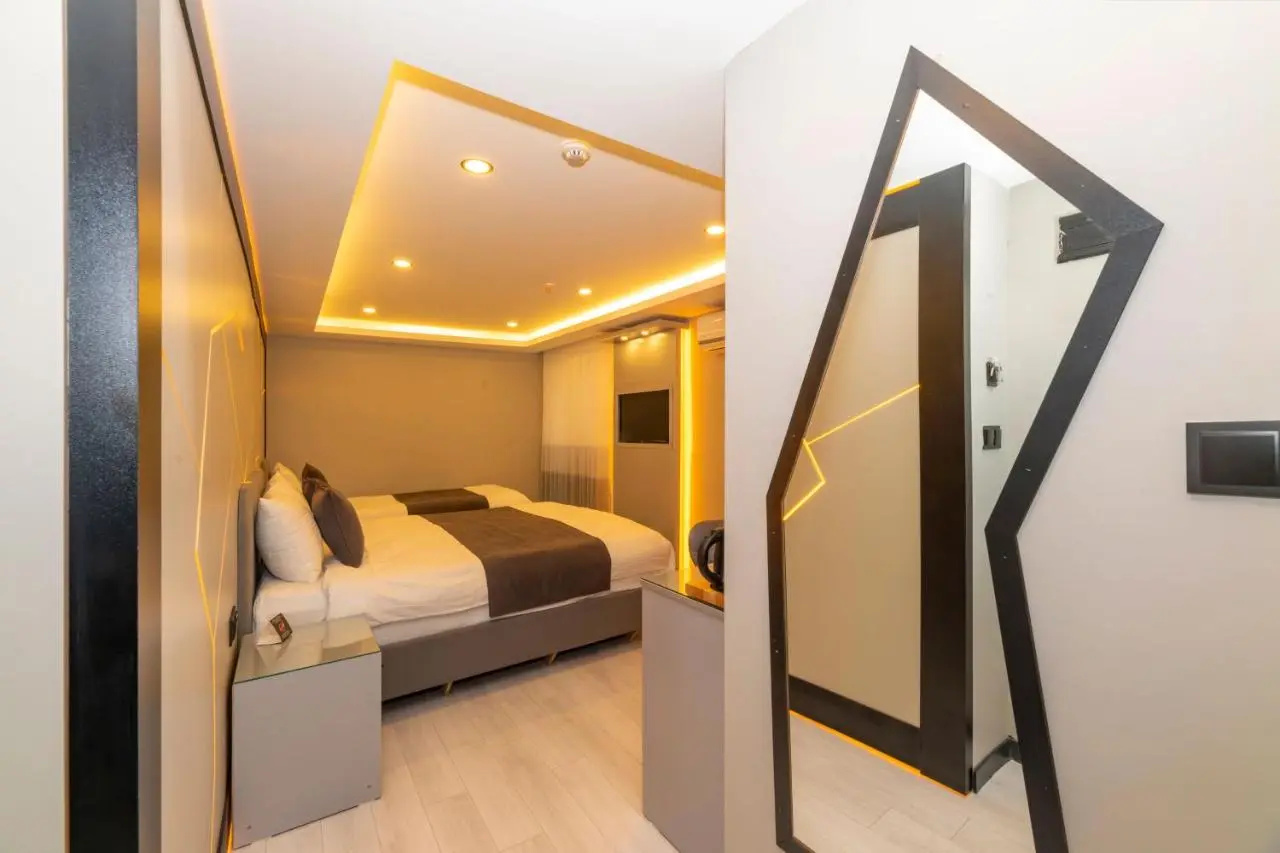 Photo - White Corner Hotel