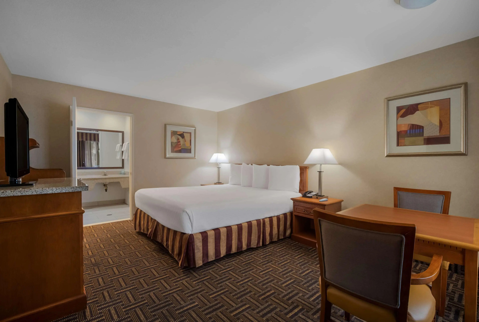Photo - Best Western Norwalk Inn