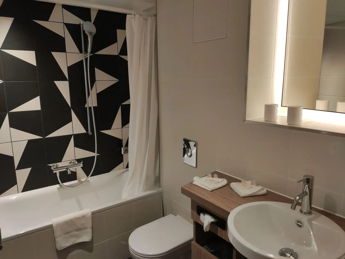 Photo - Swiss Chocolate by Fassbind Zurich