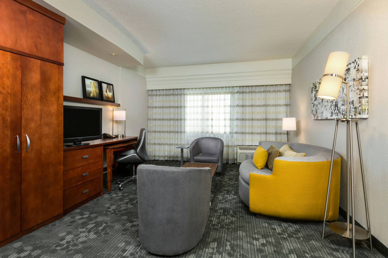Photo - Courtyard by Marriott Houston by the Galleria