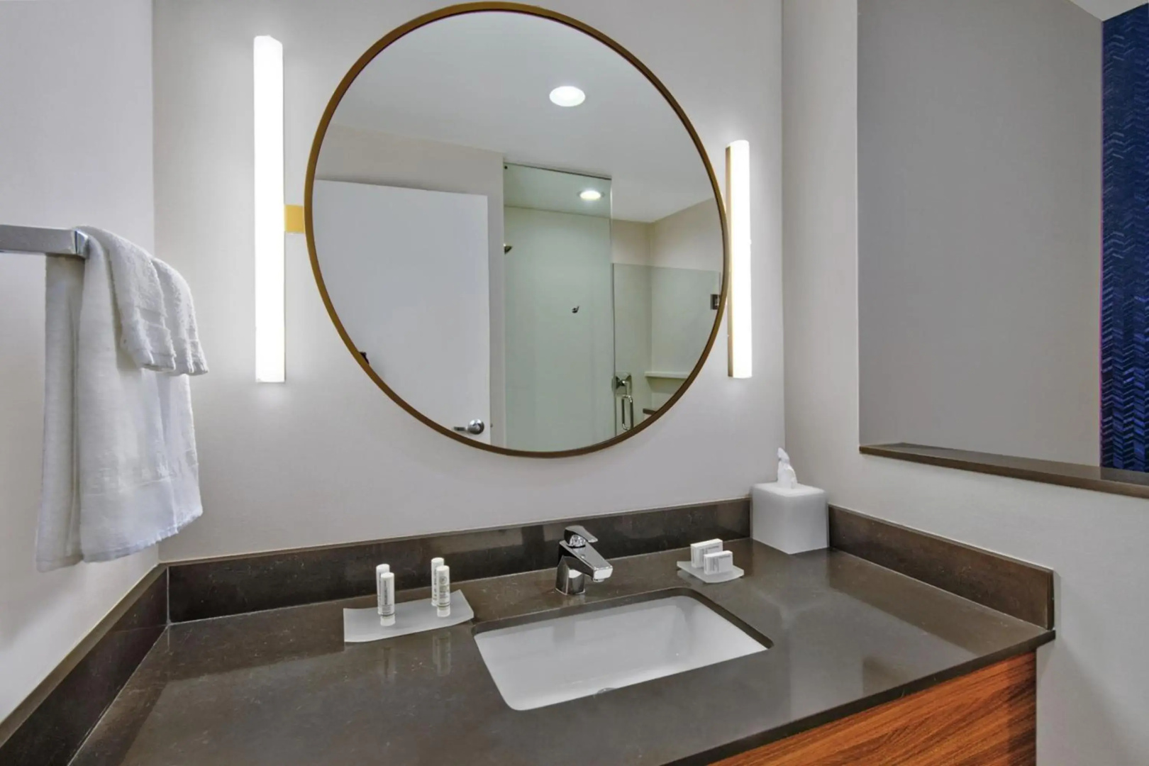 Foto - Fairfield by Marriott Inn & Suites Orlando at FLAMINGO CROSSINGS® Town Center