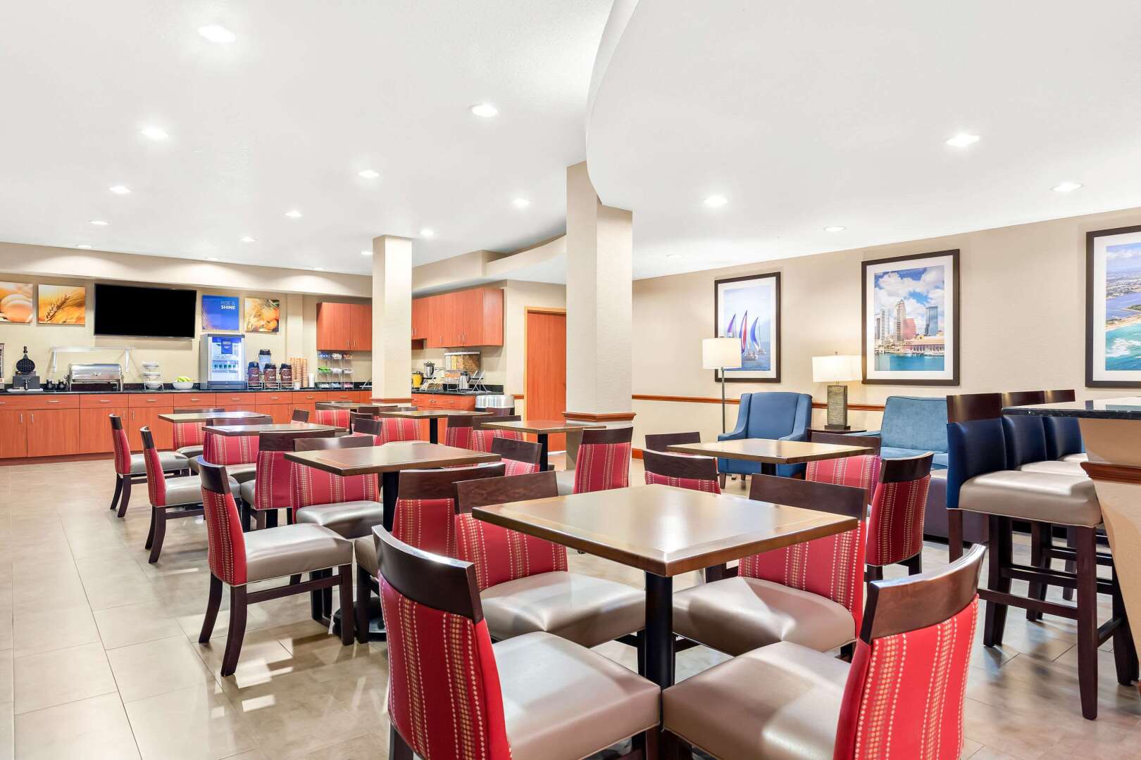 Photo - Comfort Suites Tampa Airport North