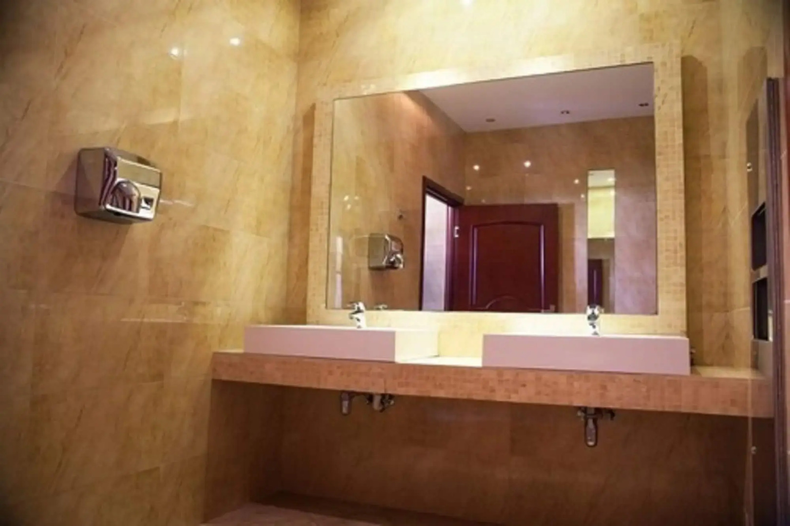 Photo - Hotel Holiday Park