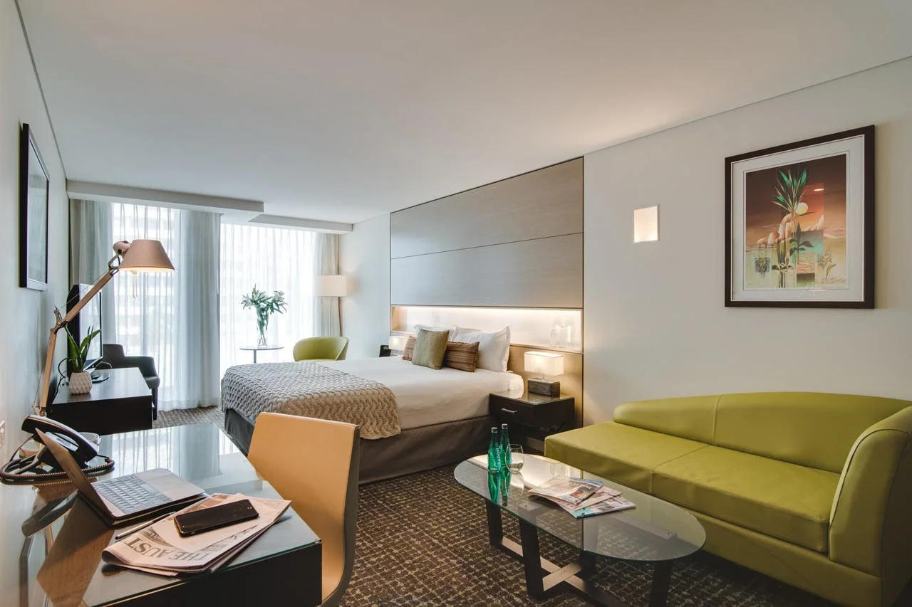 Photo - Point Hotel