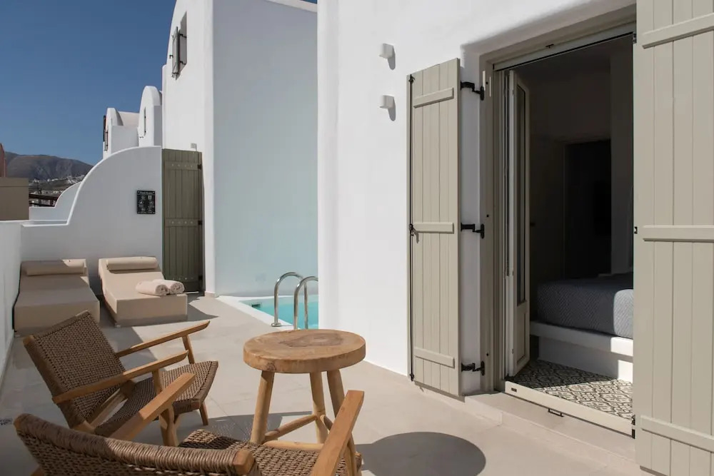 Photo - AVAL All Suite