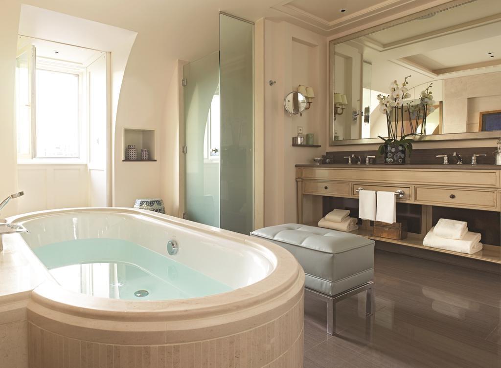 Photo - Four Seasons Hotel des Bergues Geneva