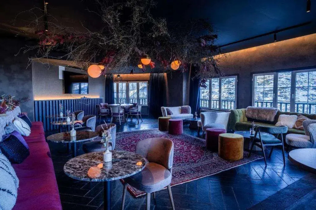 Photo - The Mountains Hotel