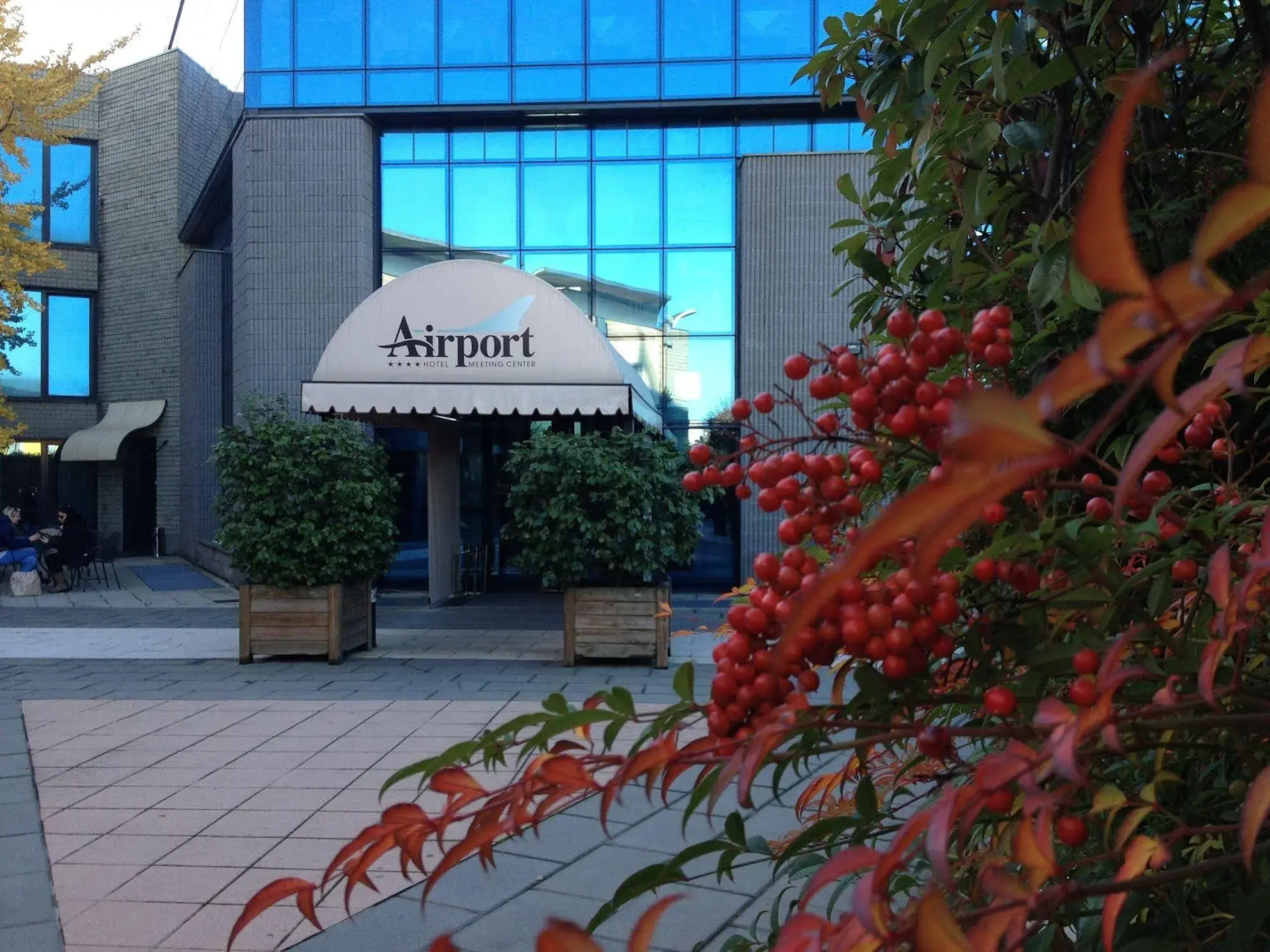 Photo - Airport Hotel